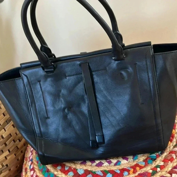 DKNY Tara Leather Tote Bag in Black - Picture 4 of 13